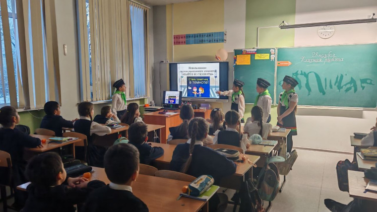 Акция «Выйди из темноты»: отряд ЮИД «Регион 38» учит быть заметными на дороге!.